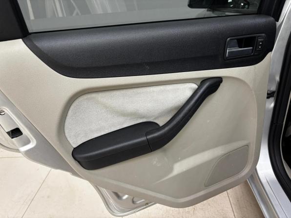 Ford Focus II с пробегом 2006 года, цена 420 000 рублей, 328313 км, седан, Автокод Объявления