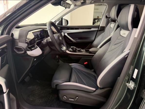 Geely Atlas II с пробегом 2024 года, цена 2 800 000 рублей, 36320 км, внедорожник, Автокод Объявления