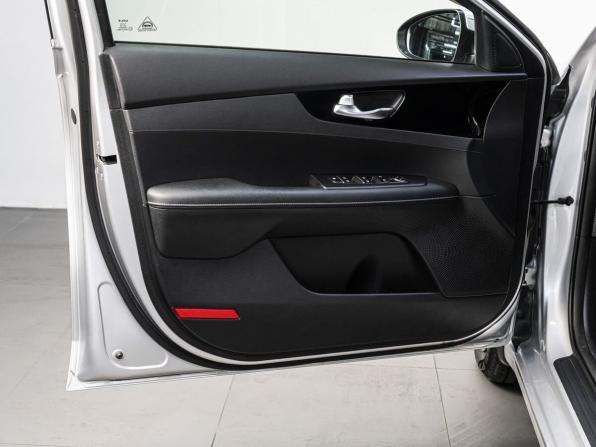 Kia Cerato IV с пробегом 2022 года, цена 2 150 000 рублей, 45594 км, седан, Автокод Объявления