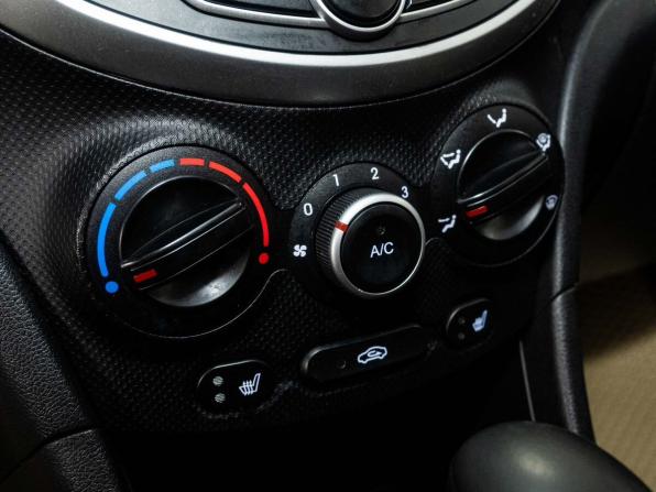 Hyundai Solaris I с пробегом 2014 года, цена 880 000 рублей, 121068 км, хэтчбек, Автокод Объявления