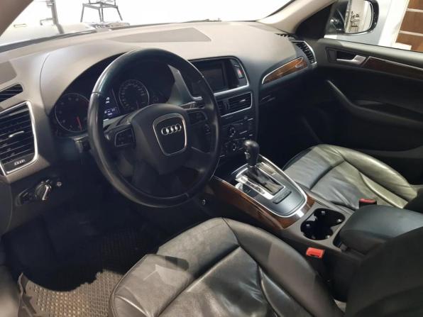 Audi Q5 I (8R) с пробегом 2010 года, цена 949 000 рублей, 240209 км, внедорожник, Автокод Объявления