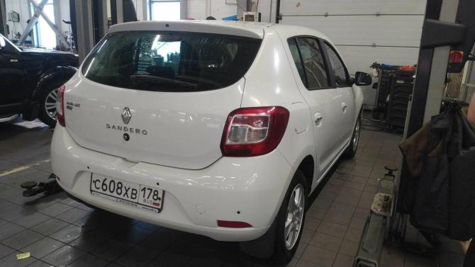 Renault Sandero II с пробегом 2014 года, цена 650 001 рубль, 113500 км, хэтчбек, Автокод Объявления