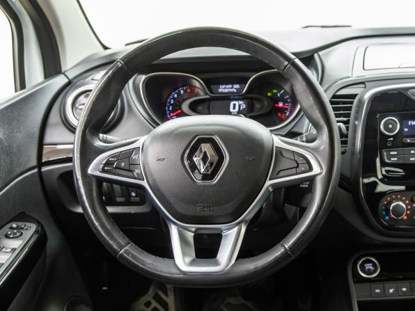 Renault Kaptur I Рестайлинг с пробегом 2021 года, цена 1 298 000 рублей, 35200 км, внедорожник, Автокод Объявления
