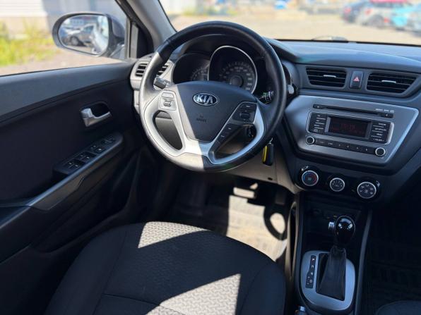 Kia Rio III Рестайлинг с пробегом 2016 года, цена 945 000 рублей, 141200 км, хэтчбек, Автокод Объявления