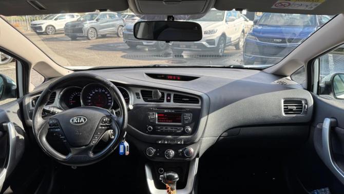 Kia Ceed II с пробегом 2014 года, цена 899 000 рублей, 257612 км, хэтчбек, Автокод Объявления