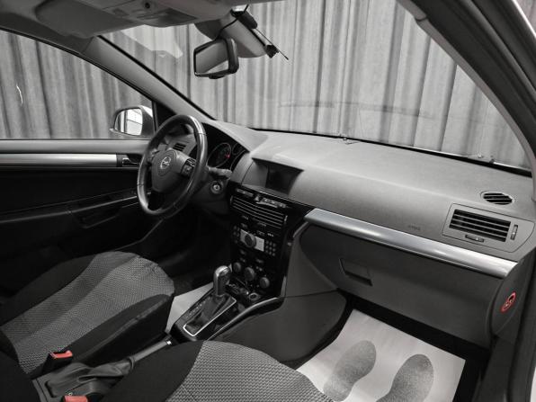 Opel Astra H Рестайлинг с пробегом 2010 года, цена 660 000 рублей, 161000 км, седан, Автокод Объявления