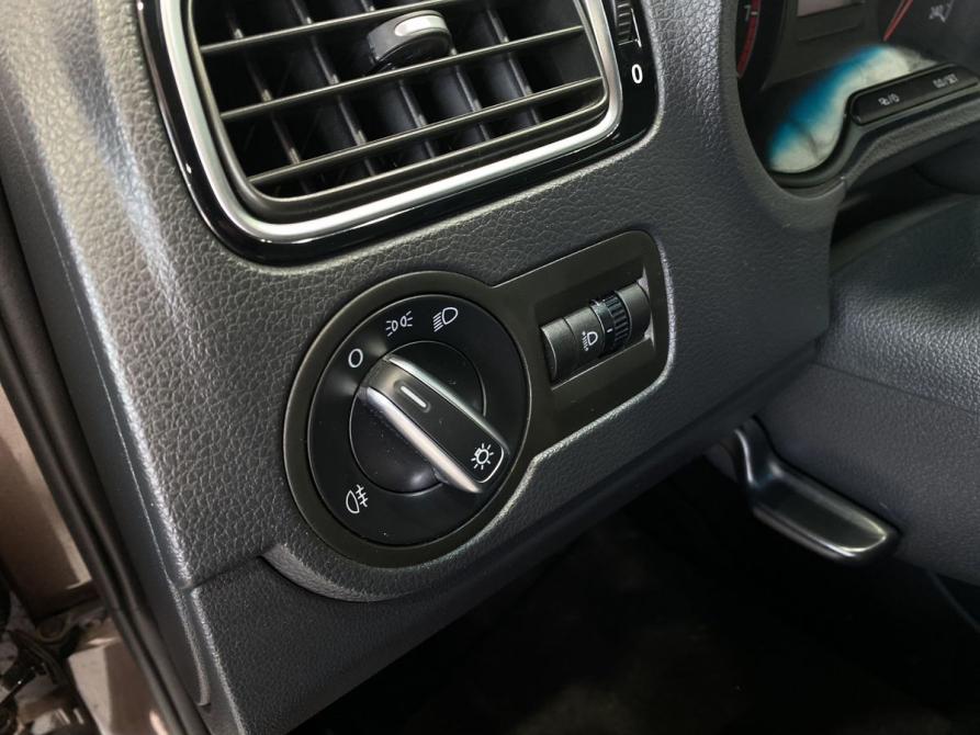 Volkswagen Polo V Рестайлинг Ростов-на-Дону  - изображение 11