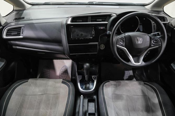 Honda Fit III Рестайлинг с пробегом 2019 года, цена 1 199 000 рублей, 106000 км, хэтчбек, Автокод Объявления