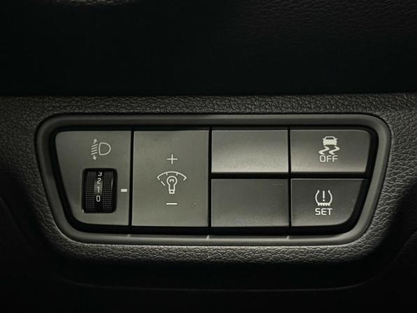 Kia Cerato IV Рестайлинг с пробегом 2021 года, цена 2 246 400 рублей, 31465 км, седан, Автокод Объявления