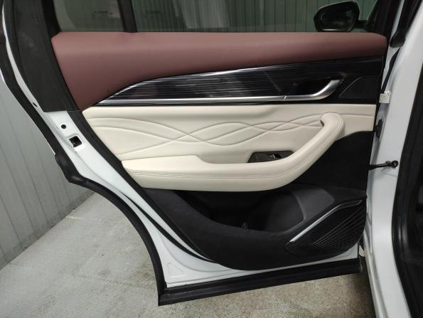 Geely Monjaro I с пробегом 2023 года, цена 3 320 000 рублей, 27894 км, внедорожник, Автокод Объявления