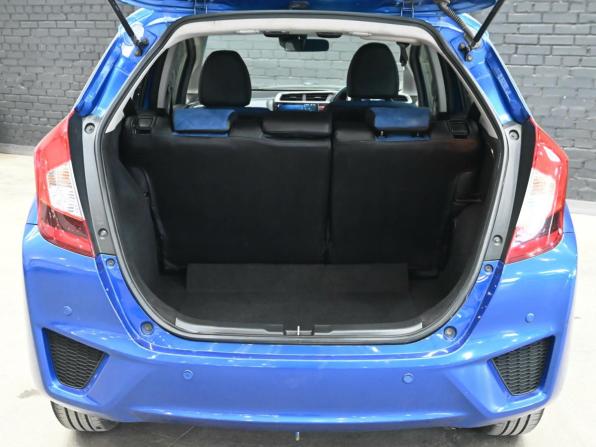 Honda Fit III с пробегом 2016 года, цена 1 100 000 рублей, 96700 км, хэтчбек, Автокод Объявления