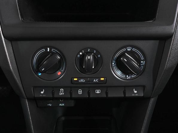 Skoda Rapid I с пробегом 2016 года, цена 1 069 000 рублей, 176051 км, лифтбек, Автокод Объявления