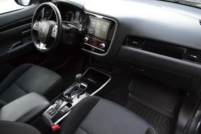 Mitsubishi Outlander III Рестайлинг 3 с пробегом 2020 года, цена 2 490 000 рублей, 115900 км, внедорожник, Автокод Объявления