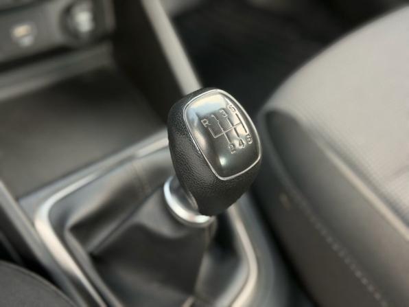 Hyundai Solaris II с пробегом 2019 года, цена 1 330 000 рублей, 44252 км, седан, Автокод Объявления