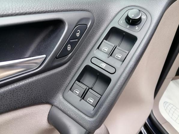 Volkswagen Golf VI с пробегом 2009 года, цена 788 400 рублей, 164505 км, хэтчбек, Автокод Объявления