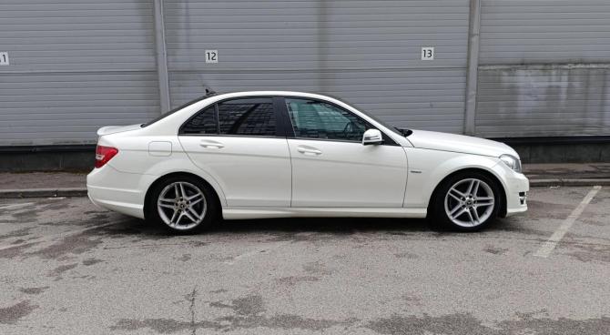 Mercedes-Benz C-Класс III (W204) Рестайлинг с пробегом 2012 года, цена 1 089 000 рублей, 235615 км, седан, Автокод Объявления