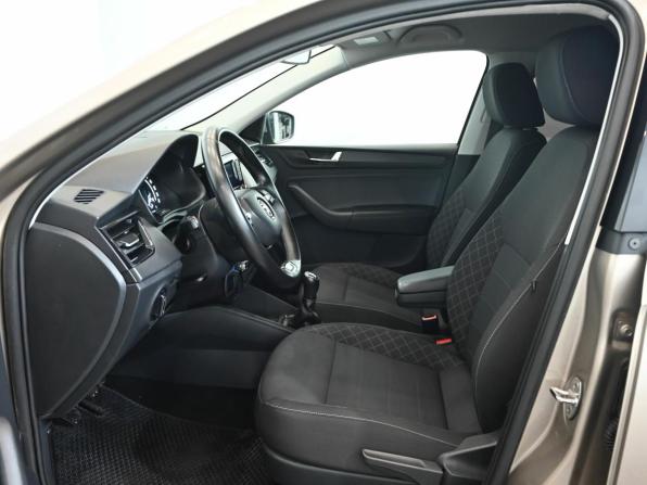 Skoda Rapid II с пробегом 2020 года, цена 1 650 000 рублей, 64939 км, лифтбек, Автокод Объявления
