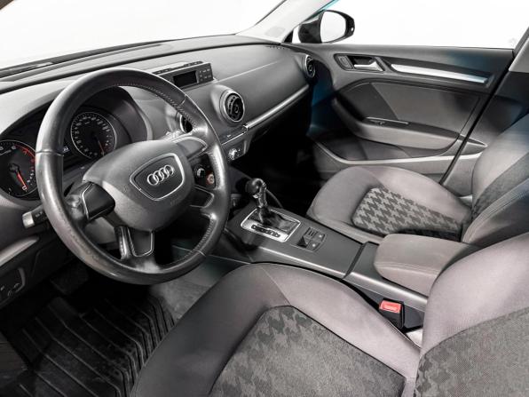Audi A3 III (8V) с пробегом 2013 года, цена 1 190 000 рублей, 140127 км, хэтчбек, Автокод Объявления