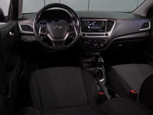 Hyundai Solaris II с пробегом 2018 года, цена 1 249 000 рублей, 137277 км, седан, Автокод Объявления