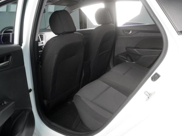 Hyundai Solaris II с пробегом 2019 года, цена 1 299 000 рублей, 174064 км, седан, Автокод Объявления