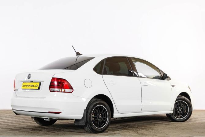 Volkswagen Polo V Рестайлинг с пробегом 2018 года, цена 1 429 000 рублей, 119300 км, седан, Автокод Объявления