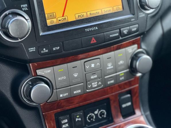 Toyota Highlander II (XU40) Рестайлинг с пробегом 2012 года, цена 1 699 000 рублей, 198000 км, внедорожник, Автокод Объявления
