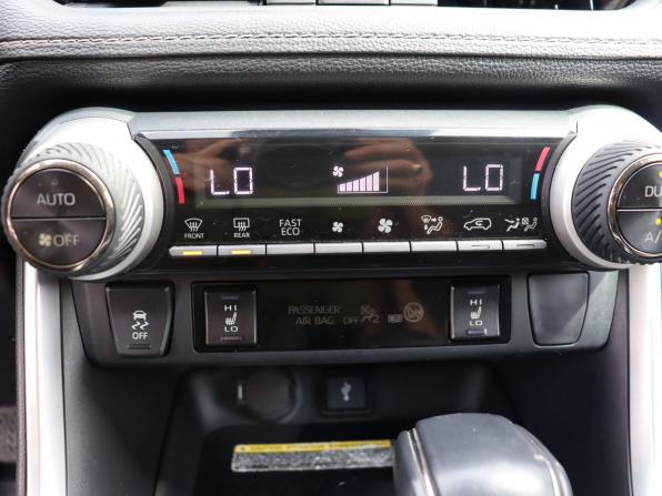 Toyota RAV4 V (XA50) с пробегом 2021 года, цена 3 475 000 рублей, 93255 км, внедорожник, Автокод Объявления