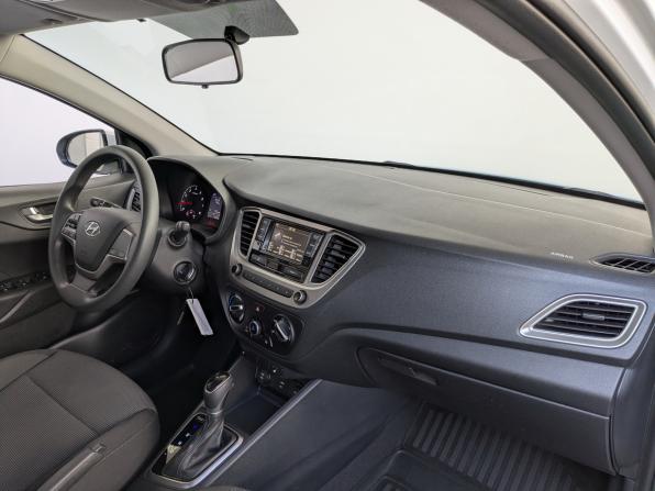 Hyundai Solaris II Рестайлинг с пробегом 2022 года, цена 1 700 000 рублей, 74258 км, седан, Автокод Объявления
