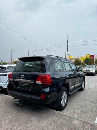 Toyota Land Cruiser 200 Series Рестайлинг 1 с пробегом 2013 года, цена 3 194 000 рублей, 404187 км, внедорожник, Автокод Объявления