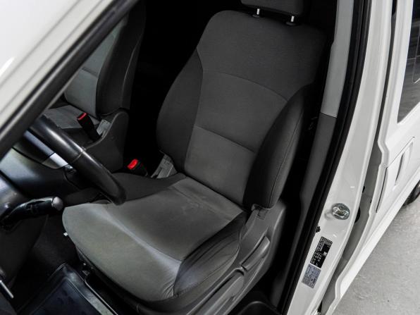 Hyundai H-1 II Рестайлинг с пробегом 2016 года, цена 2 409 000 рублей, 184210 км, минивэн, Автокод Объявления