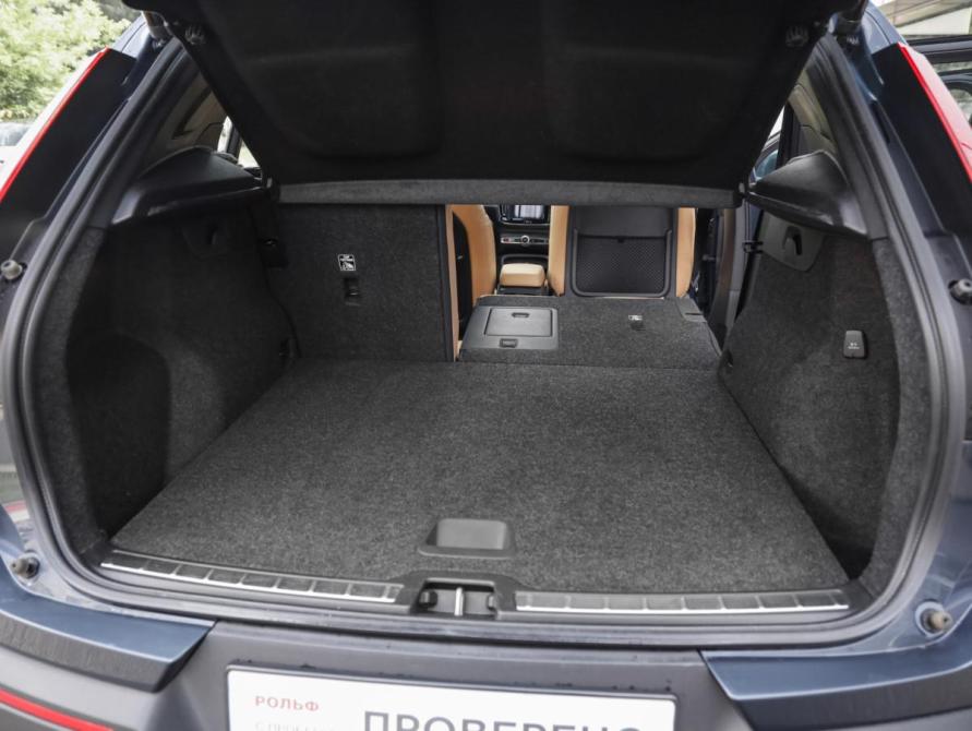 Volvo XC40 I Санкт-Петербург  - изображение 35
