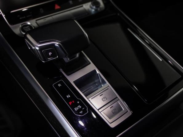 Audi Q8 I (4M) с пробегом 2021 года, цена 5 399 000 рублей, 189332 км, внедорожник, Автокод Объявления