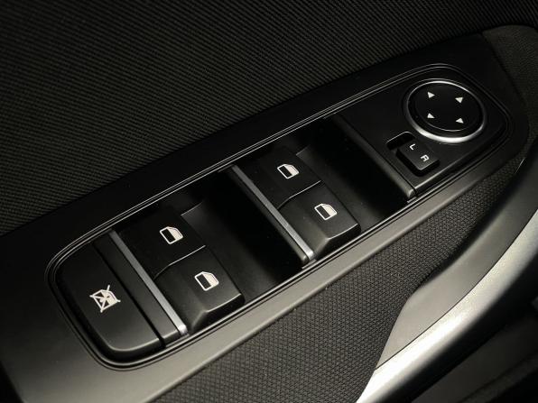 Kia Ceed III с пробегом 2019 года, цена 1 727 000 рублей, 88556 км, хэтчбек, Автокод Объявления