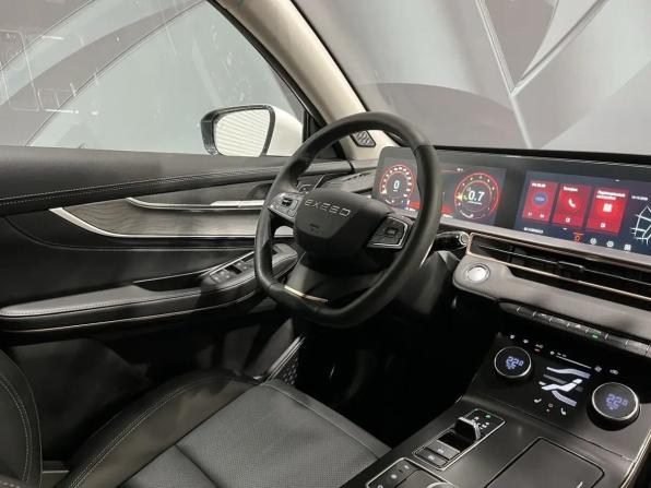 Exeed LX I Рестайлинг с пробегом 2023 года, цена 2 050 000 рублей, 37846 км, внедорожник, Автокод Объявления
