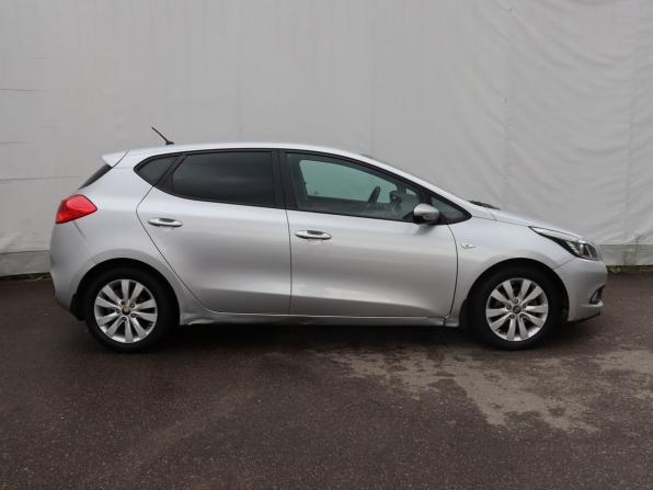 Kia Ceed II с пробегом 2012 года, цена 750 000 рублей, 250748 км, хэтчбек, Автокод Объявления