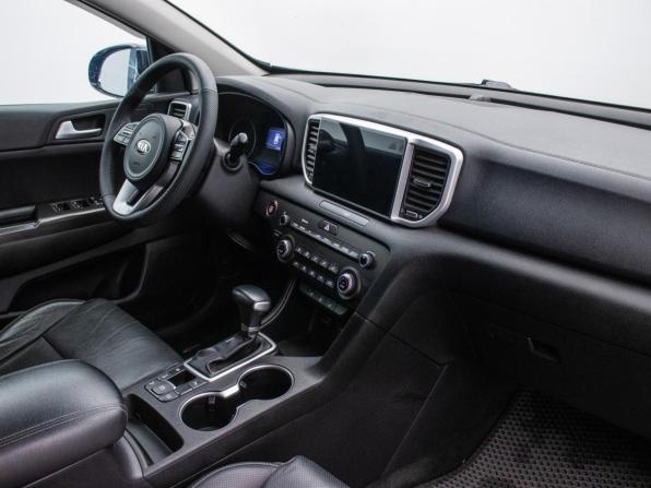 Kia Sportage IV Рестайлинг с пробегом 2018 года, цена 2 265 000 рублей, 111747 км, внедорожник, Автокод Объявления
