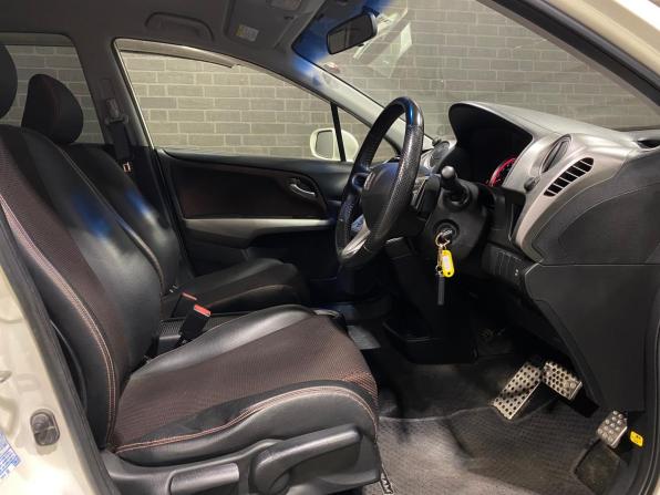 Honda Stream II Рестайлинг с пробегом 2011 года, цена 1 249 000 рублей, 158914 км, минивэн, Автокод Объявления