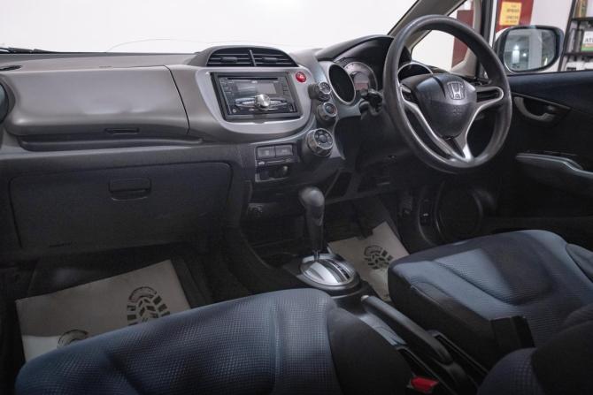 Honda Fit II с пробегом 2011 года, цена 799 000 рублей, 155000 км, хэтчбек, Автокод Объявления
