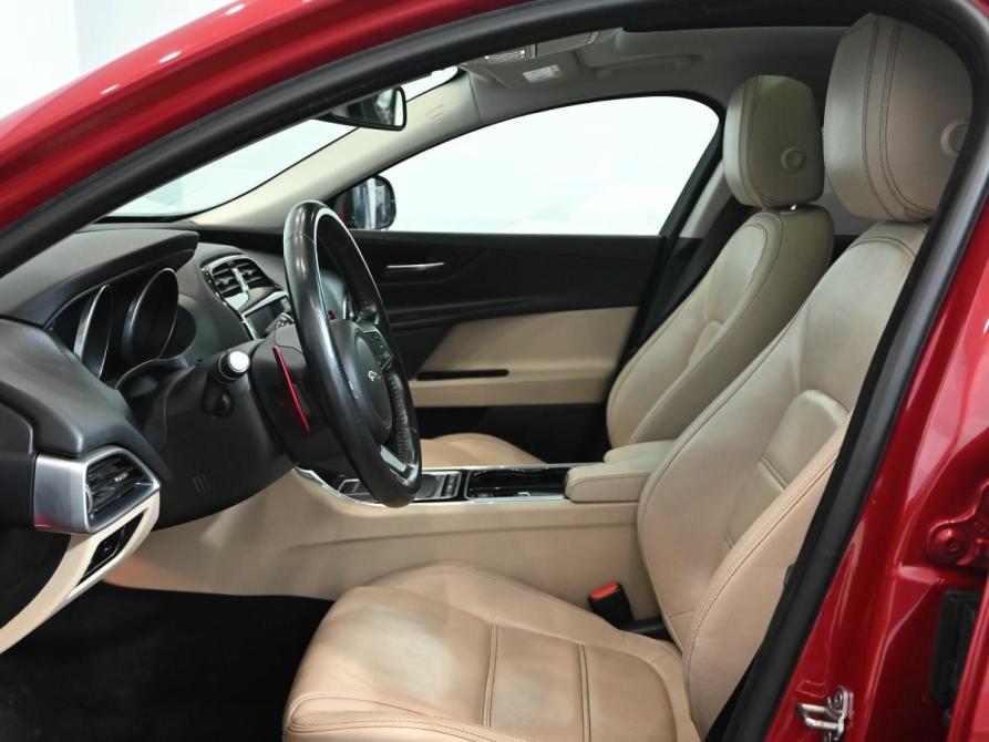Jaguar XE I Екатеринбург  - изображение 9
