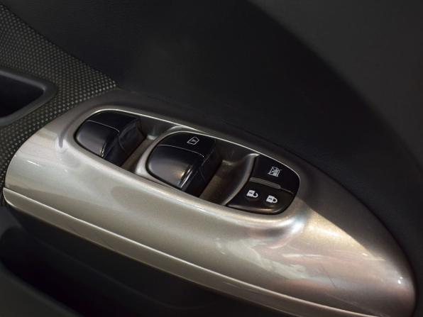 Nissan Juke I с пробегом 2012 года, цена 899 995 рублей, 180826 км, внедорожник, Автокод Объявления