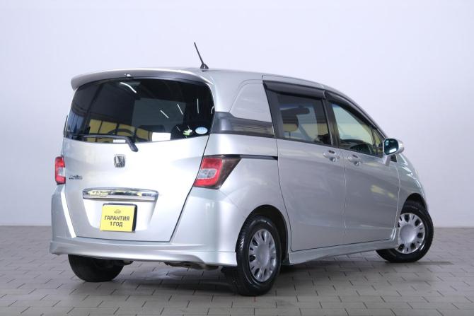 Honda Freed I Рестайлинг с пробегом 2012 года, цена 1 069 000 рублей, 218000 км, компактвэн, Автокод Объявления