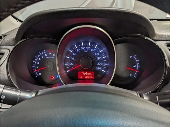 Kia Rio III Рестайлинг с пробегом 2015 года, цена 605 000 рублей, 182830 км, седан, Автокод Объявления