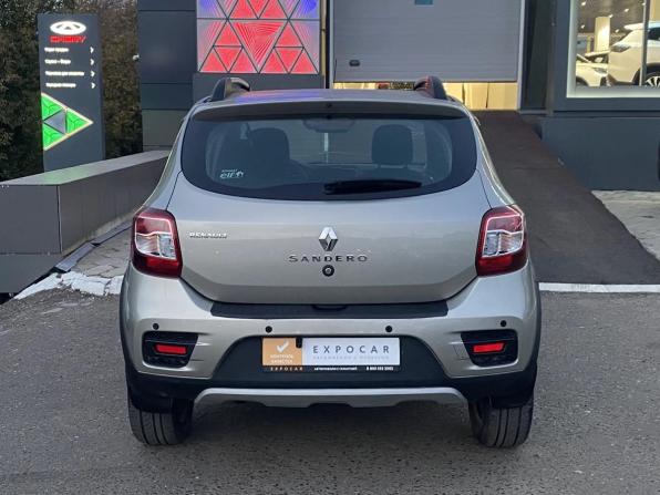 Renault Sandero II с пробегом 2018 года, цена 985 000 рублей, 103147 км, хэтчбек, Автокод Объявления