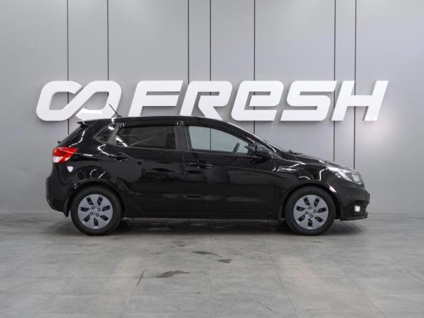 Kia Rio III Рестайлинг с пробегом 2015 года, цена 1 060 000 рублей, 152841 км, хэтчбек, Автокод Объявления