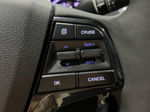 Hyundai Solaris II с пробегом 2018 года, цена 1 250 000 рублей, 122000 км, седан, Автокод Объявления