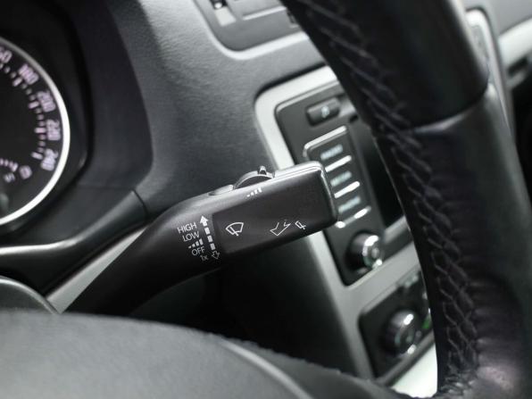 Skoda Octavia II (A5) Рестайлинг с пробегом 2013 года, цена 1 129 900 рублей, 162000 км, лифтбек, Автокод Объявления
