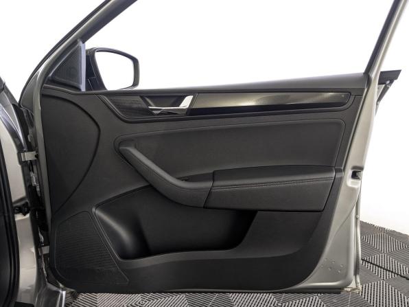 Skoda Rapid II с пробегом 2020 года, цена 1 570 000 рублей, 103175 км, лифтбек, Автокод Объявления
