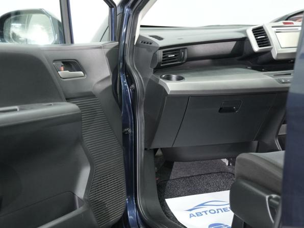 Honda Freed I с пробегом 2010 года, цена 1 050 000 рублей, 163341 км, компактвэн, Автокод Объявления