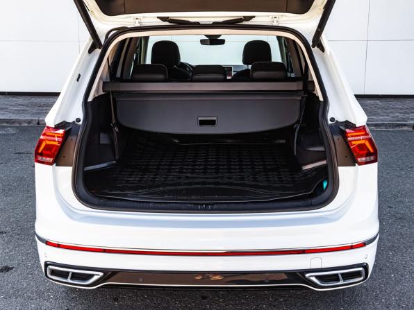 Volkswagen Tiguan II Рестайлинг с пробегом 2023 года, цена 4 050 000 рублей, 14470 км, внедорожник, Автокод Объявления
