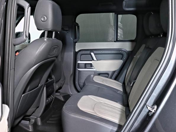 Land Rover Defender II с пробегом 2021 года, цена 4 150 000 рублей, 240275 км, внедорожник, Автокод Объявления
